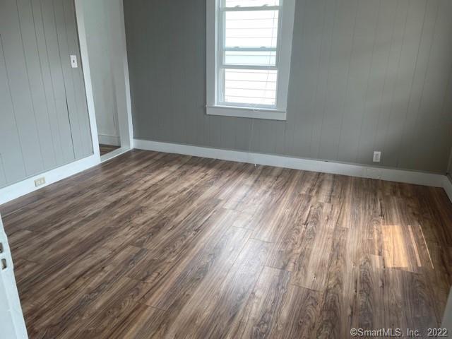 61 8TH Street Derby CT 06418