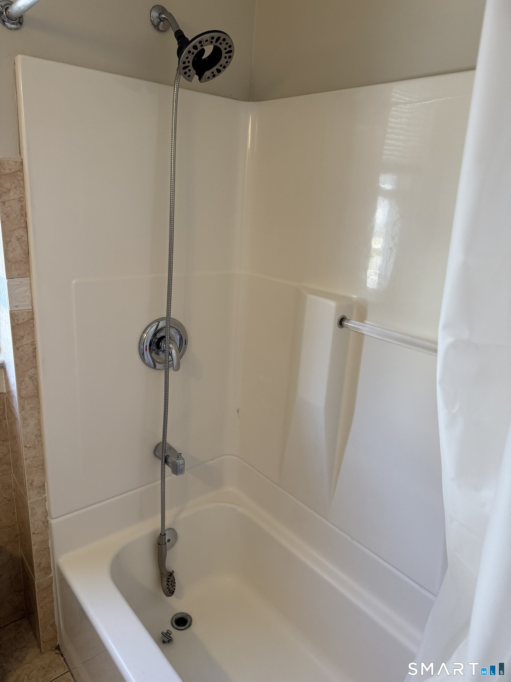 46 Denison Avenue New London CT 06320