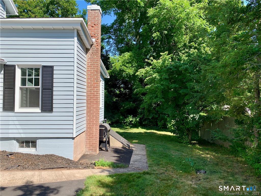 575 Butternut Street Middletown CT 06457