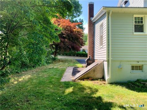 575 Butternut Street Middletown CT 06457