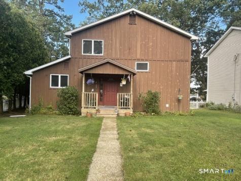 10 Bluff Rd W Ledyard CT 06335