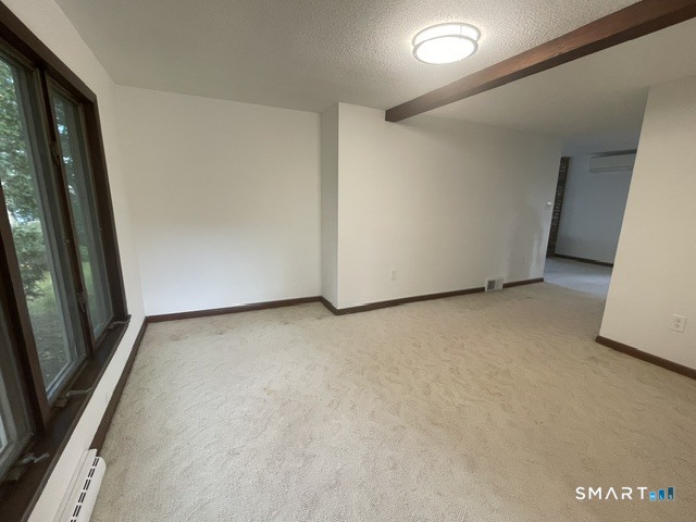 10 Bluff Rd W Ledyard CT 06335