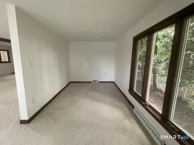 10 Bluff Rd W Ledyard CT 06335