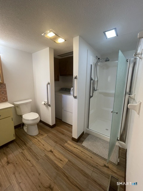10 Bluff Rd W Ledyard CT 06335