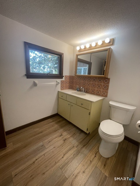 10 Bluff Rd W Ledyard CT 06335