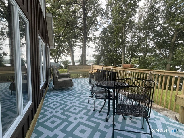 10 Bluff Rd W Ledyard CT 06335