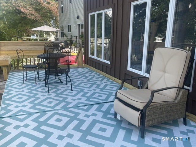 10 Bluff Rd W Ledyard CT 06335