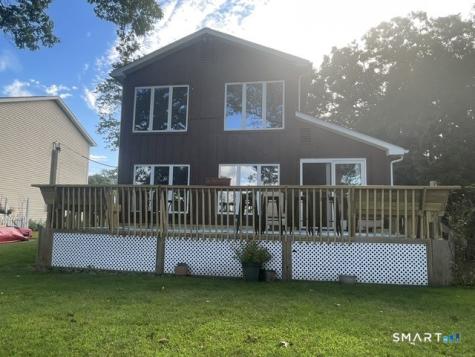 10 Bluff Rd W Ledyard CT 06335