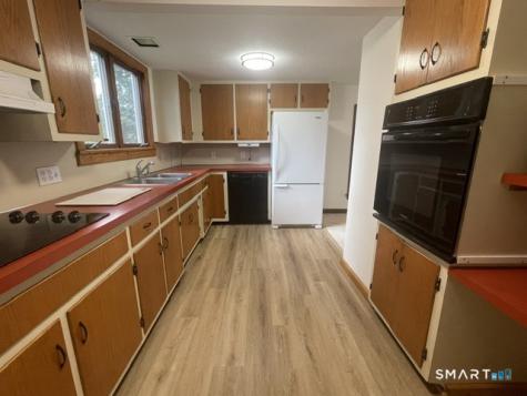 10 Bluff Rd W Ledyard CT 06335