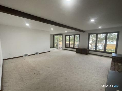 10 Bluff Rd W Ledyard CT 06335