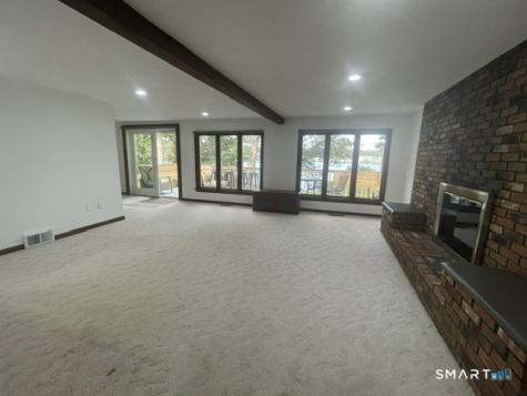 10 Bluff Rd W Ledyard CT 06335