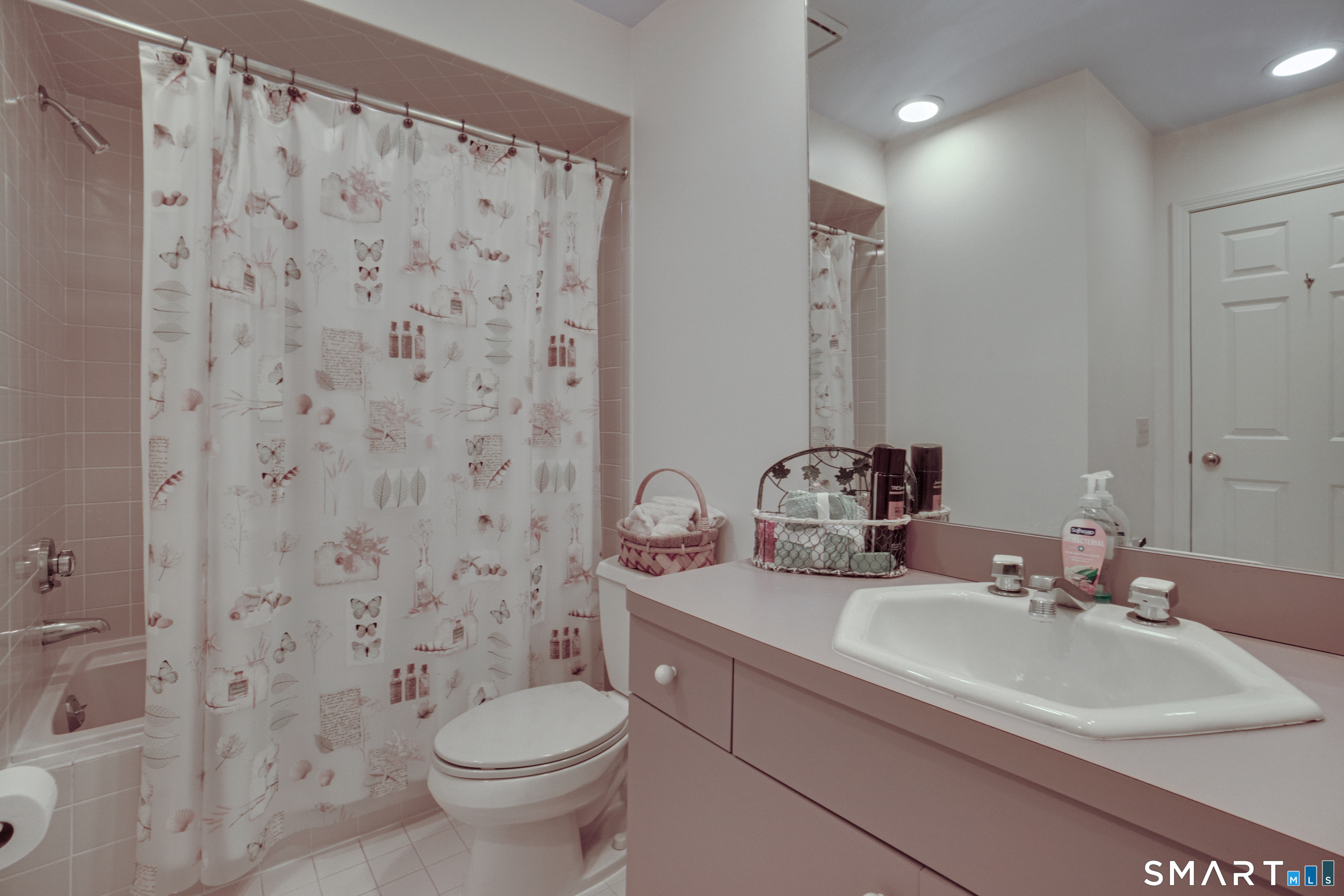 12 Boulevard Drive Danbury CT 06810