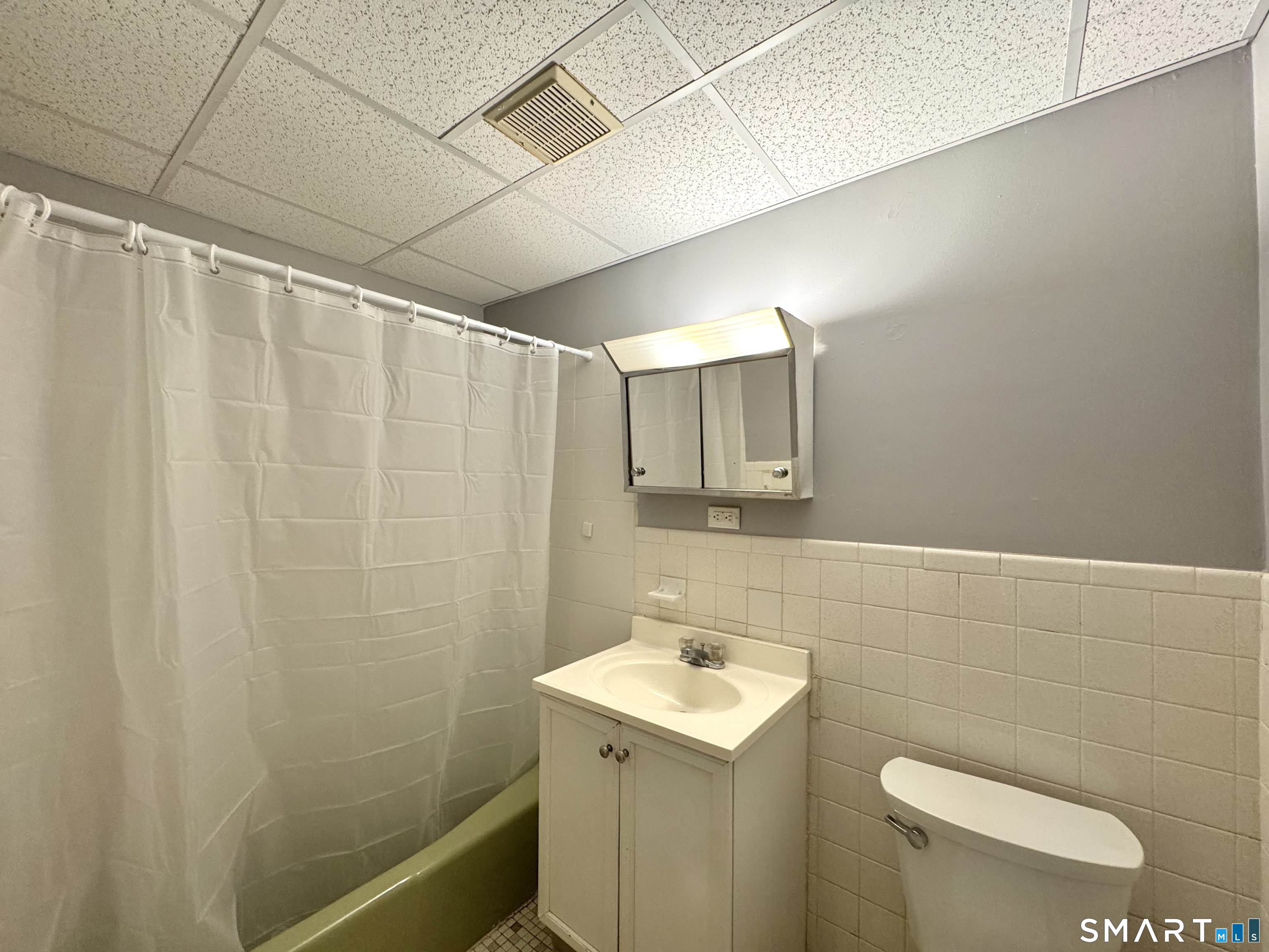 1370 Highland Avenue Waterbury CT 06708