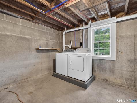 1039 North Road Groton CT 06340