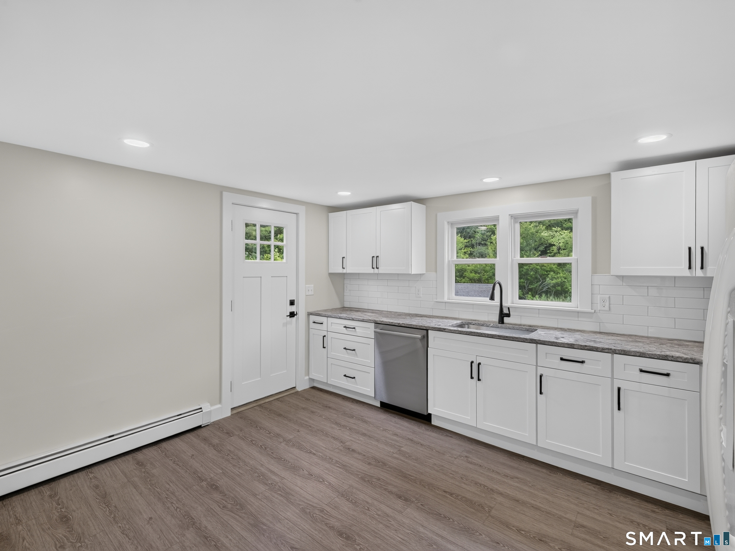 1039 North Road Groton CT 06340