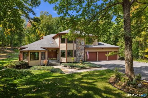 5 Fawn Crest Drive New Fairfield CT 06812