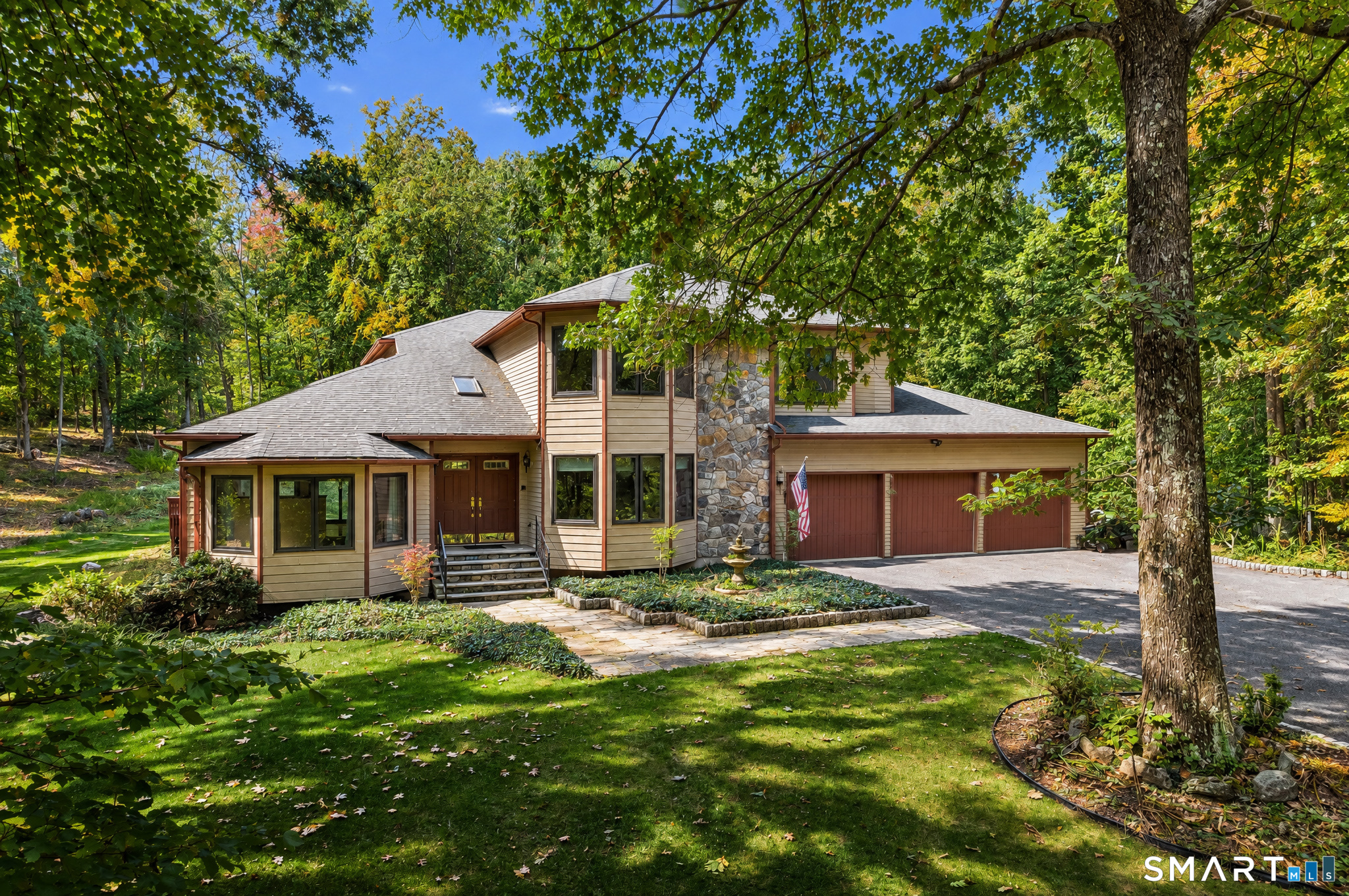 5 Fawn Crest Drive New Fairfield CT 06812