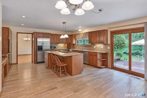 5 Fawn Crest Drive New Fairfield CT 06812