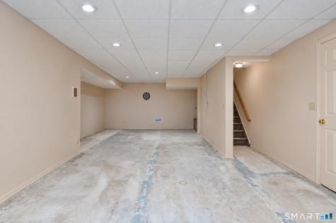 5 Fawn Crest Drive New Fairfield CT 06812