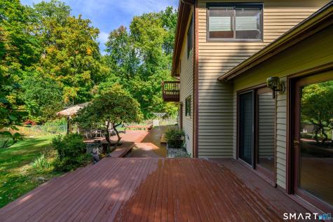 5 Fawn Crest Drive New Fairfield CT 06812