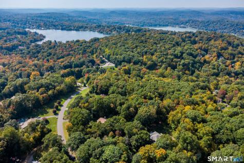 5 Fawn Crest Drive New Fairfield CT 06812