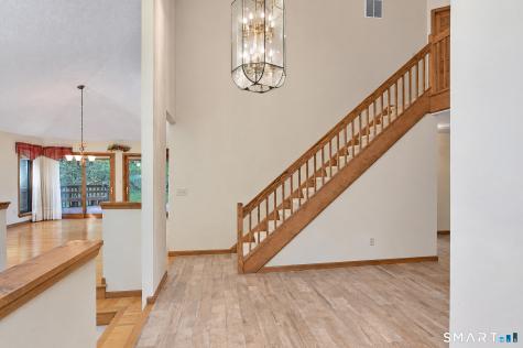 5 Fawn Crest Drive New Fairfield CT 06812