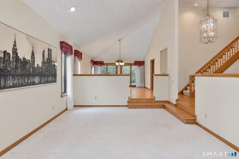 5 Fawn Crest Drive New Fairfield CT 06812