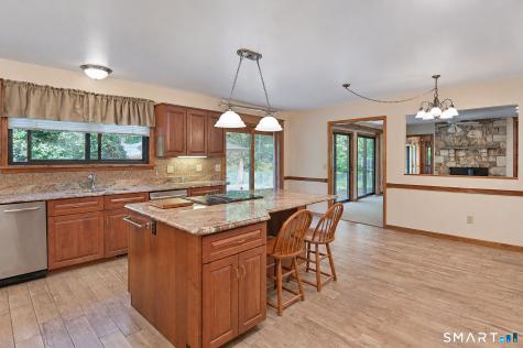 5 Fawn Crest Drive New Fairfield CT 06812