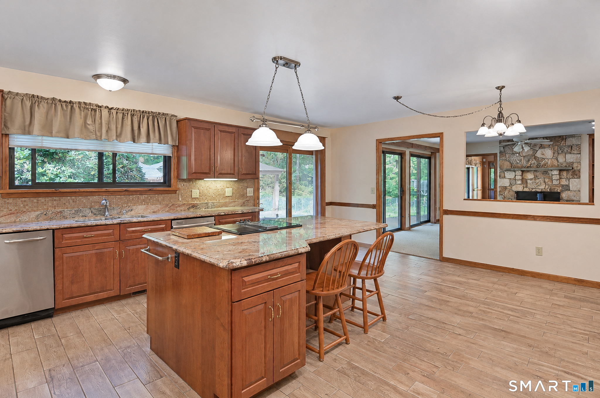 5 Fawn Crest Drive New Fairfield CT 06812