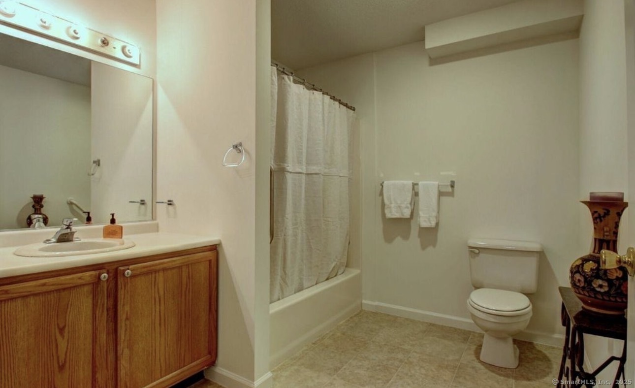 256 Peck Lane Orange CT 06477