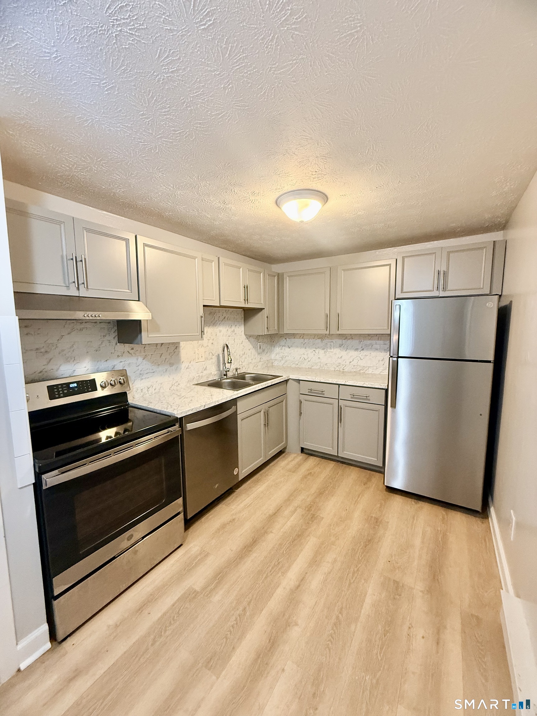 801 Pleasant Valley Condo Road South Windsor CT 06074