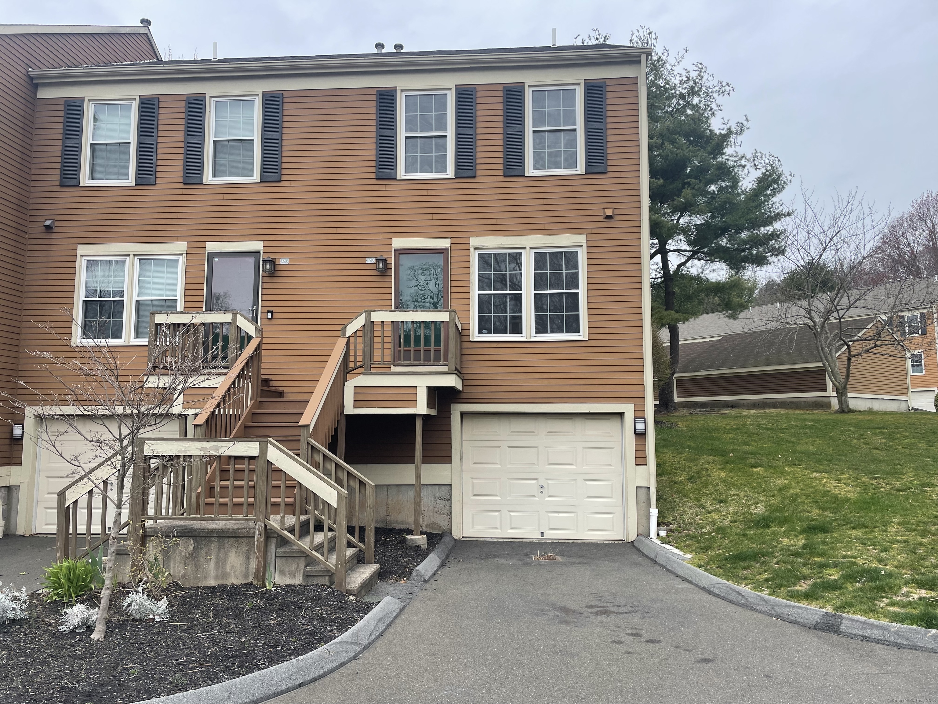 173 Foxbridge Village Branford CT 06405