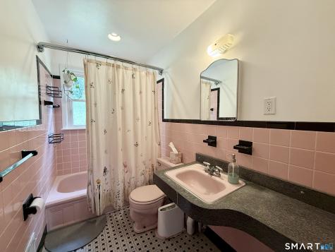 220 Foxon Hill Road New Haven CT 06513