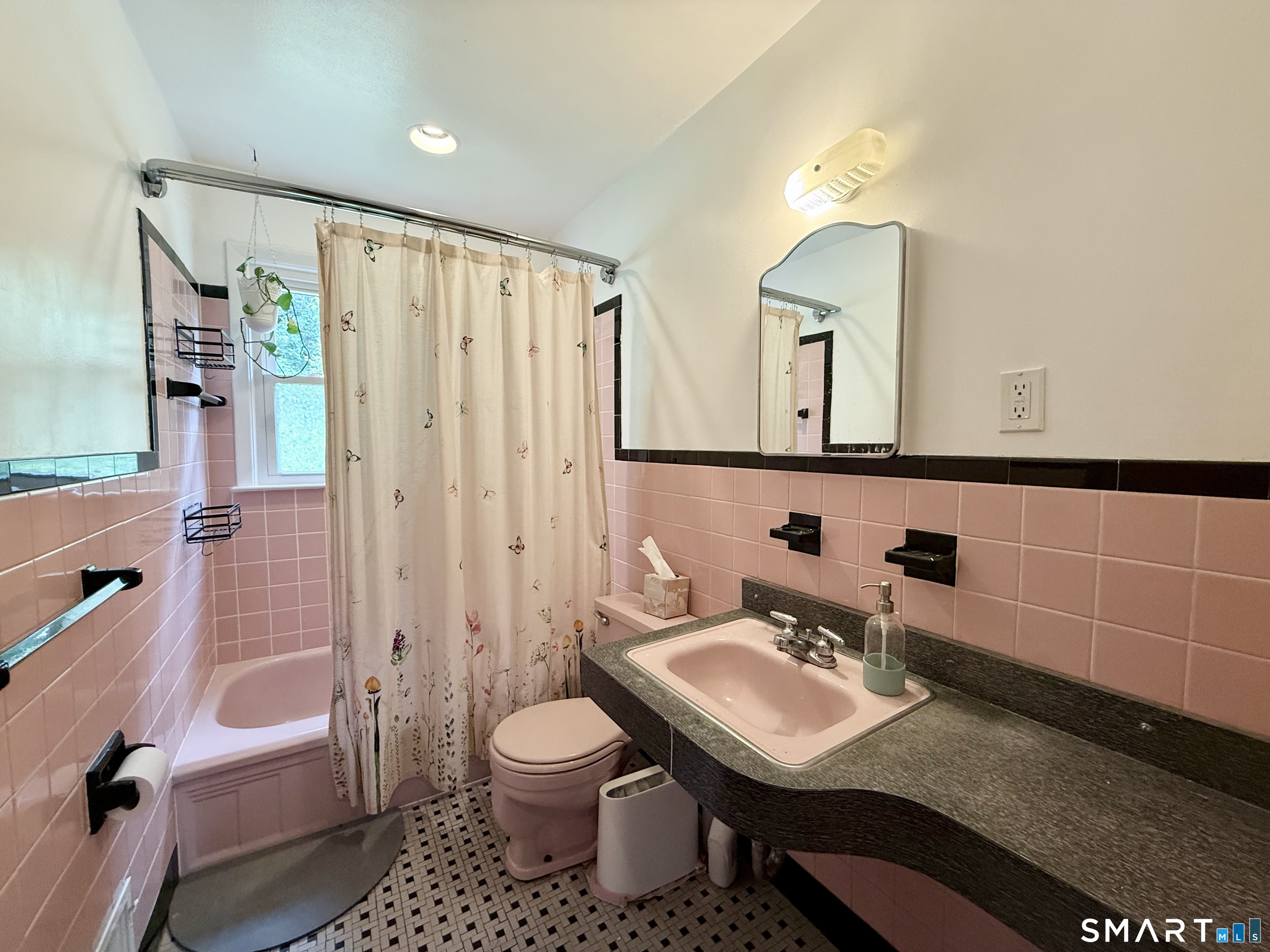 220 Foxon Hill Road New Haven CT 06513