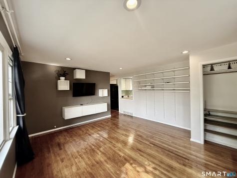 220 Foxon Hill Road New Haven CT 06513