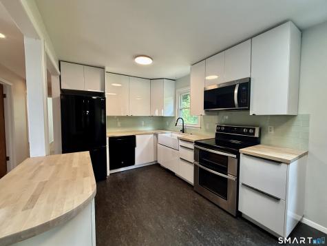 220 Foxon Hill Road New Haven CT 06513