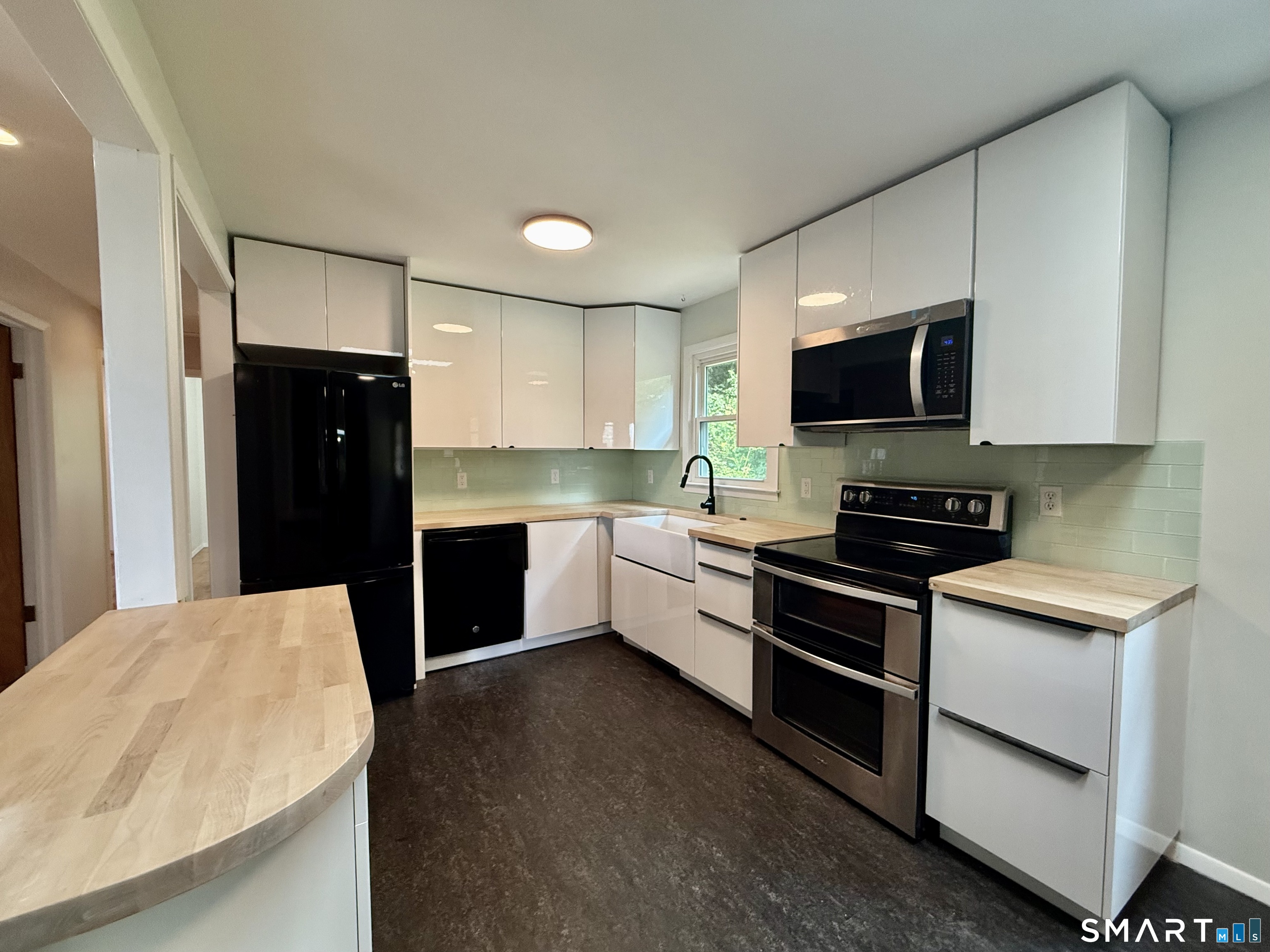 220 Foxon Hill Road New Haven CT 06513
