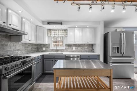 28 Stanwoll Hill Road Deep River CT 06417