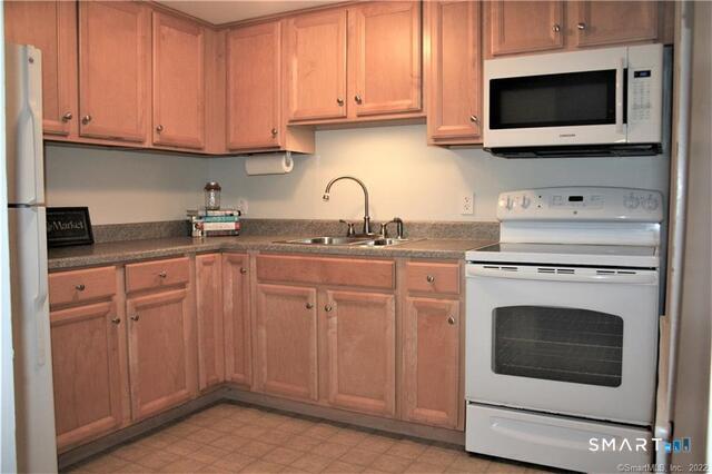 Tolland CT 06084