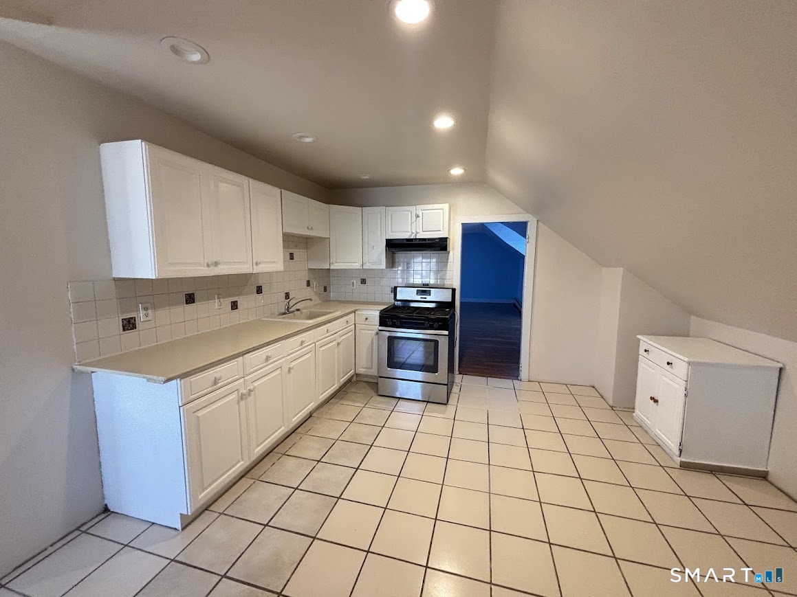 358 Park Avenue Bridgeport CT 06604