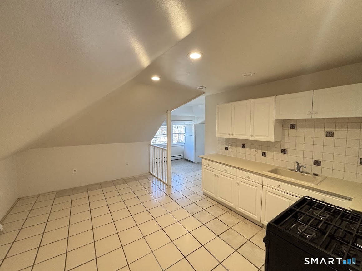 358 Park Avenue Bridgeport CT 06604