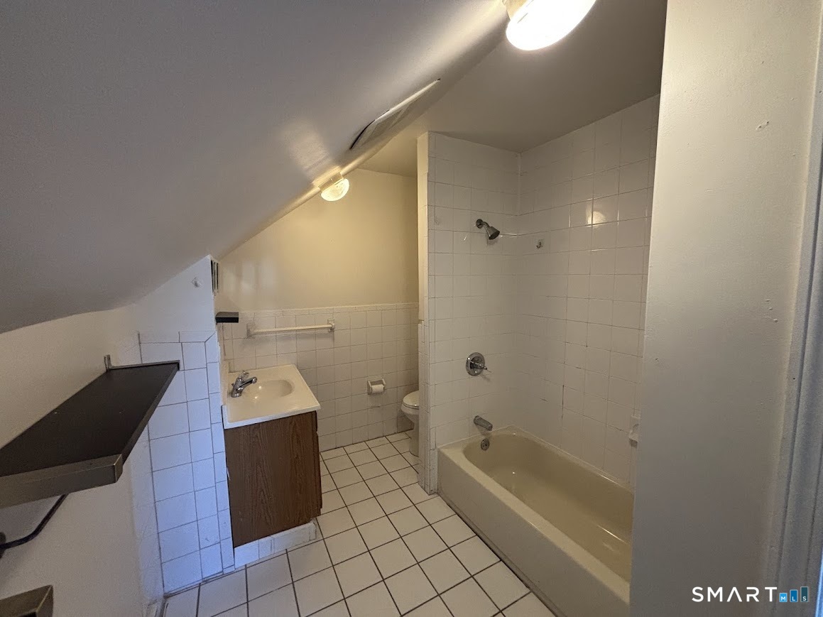 358 Park Avenue Bridgeport CT 06604