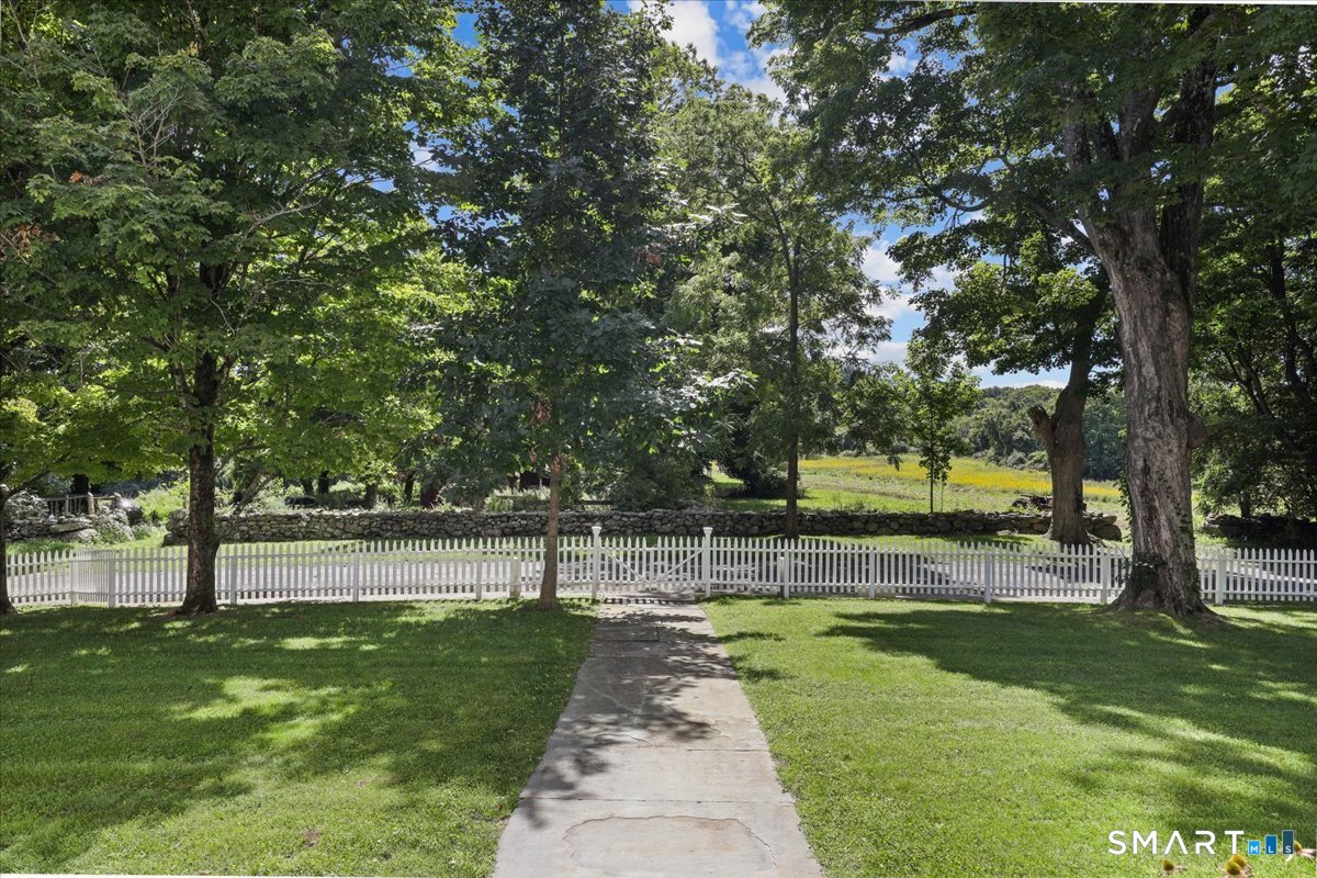 11 John Read Road Redding CT 06896