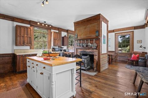 11 John Read Road Redding CT 06896