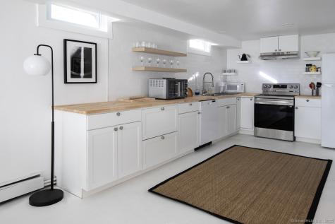 10 Sentry Hill Road Roxbury CT 06783