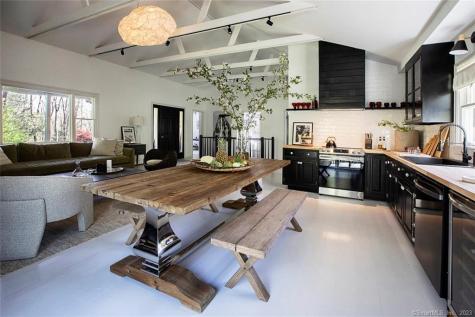 10 Sentry Hill Road Roxbury CT 06783