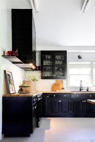 10 Sentry Hill Road Roxbury CT 06783