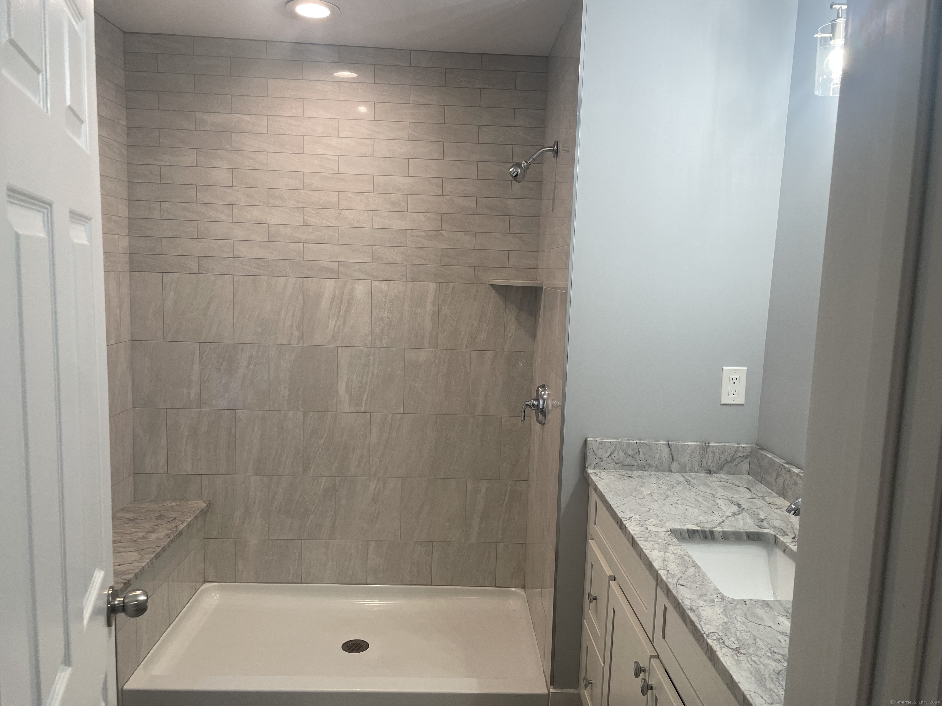 880 South Quaker Lane West Hartford CT 06110