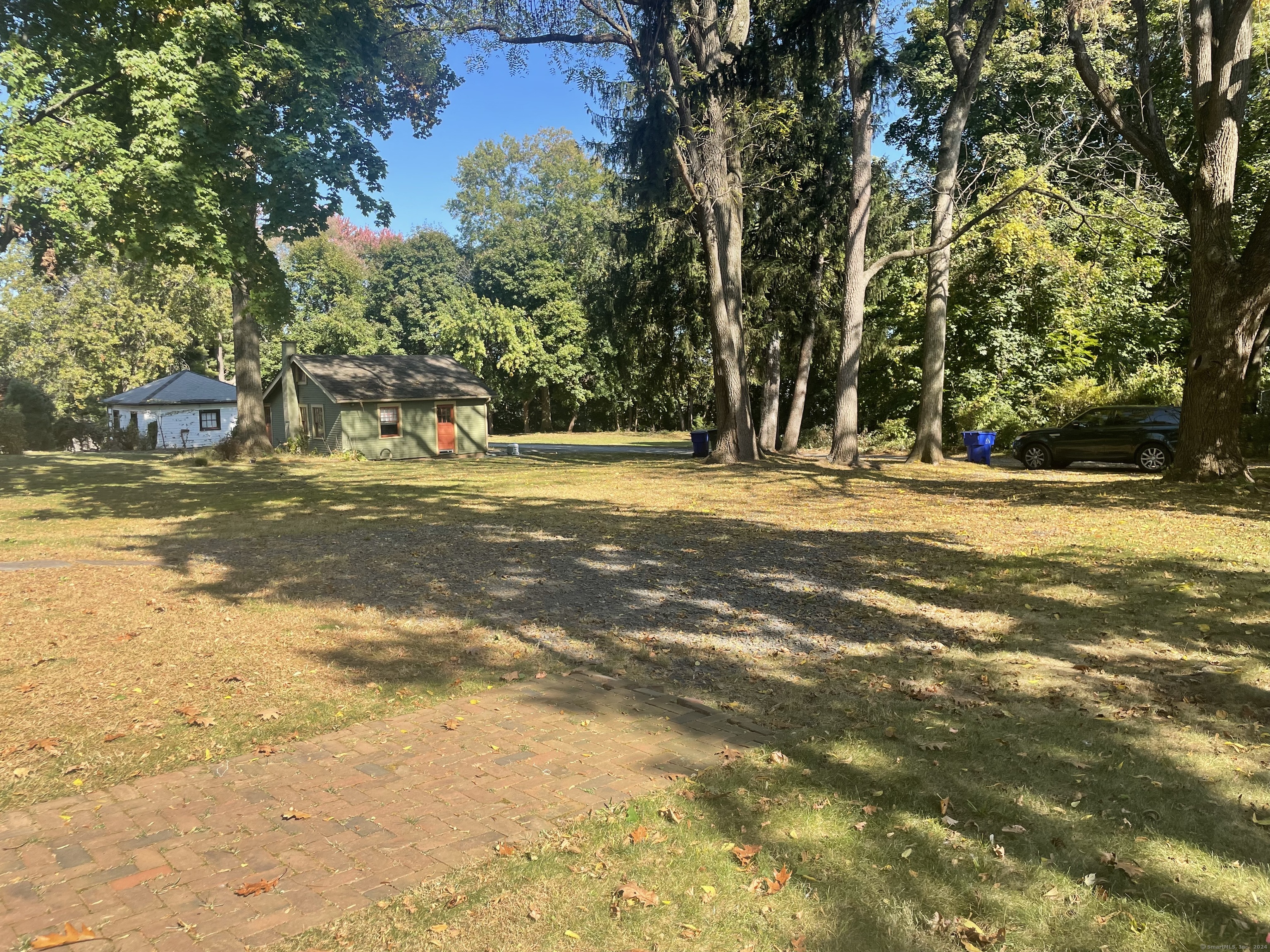 880 South Quaker Lane West Hartford CT 06110