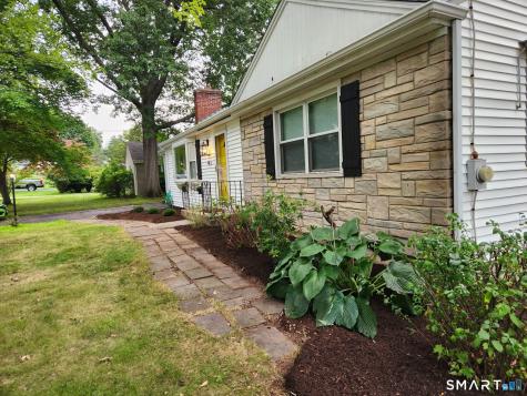 48 Meadow Farms Road West Hartford CT 06107